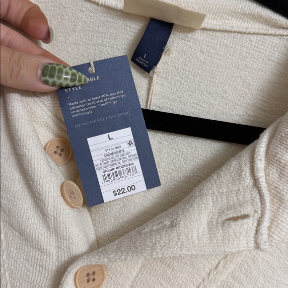 Universal Thread Top - Picture 2 of 3